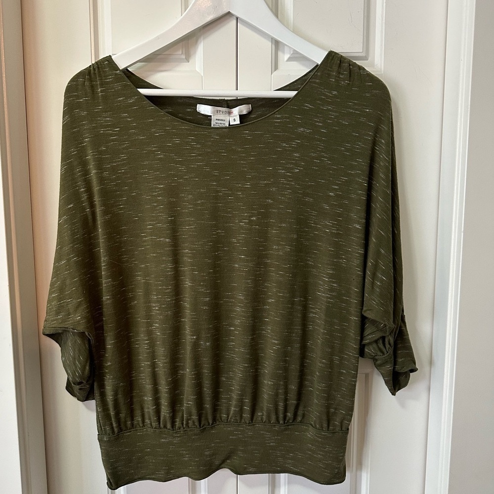 Studio M Top | Size M